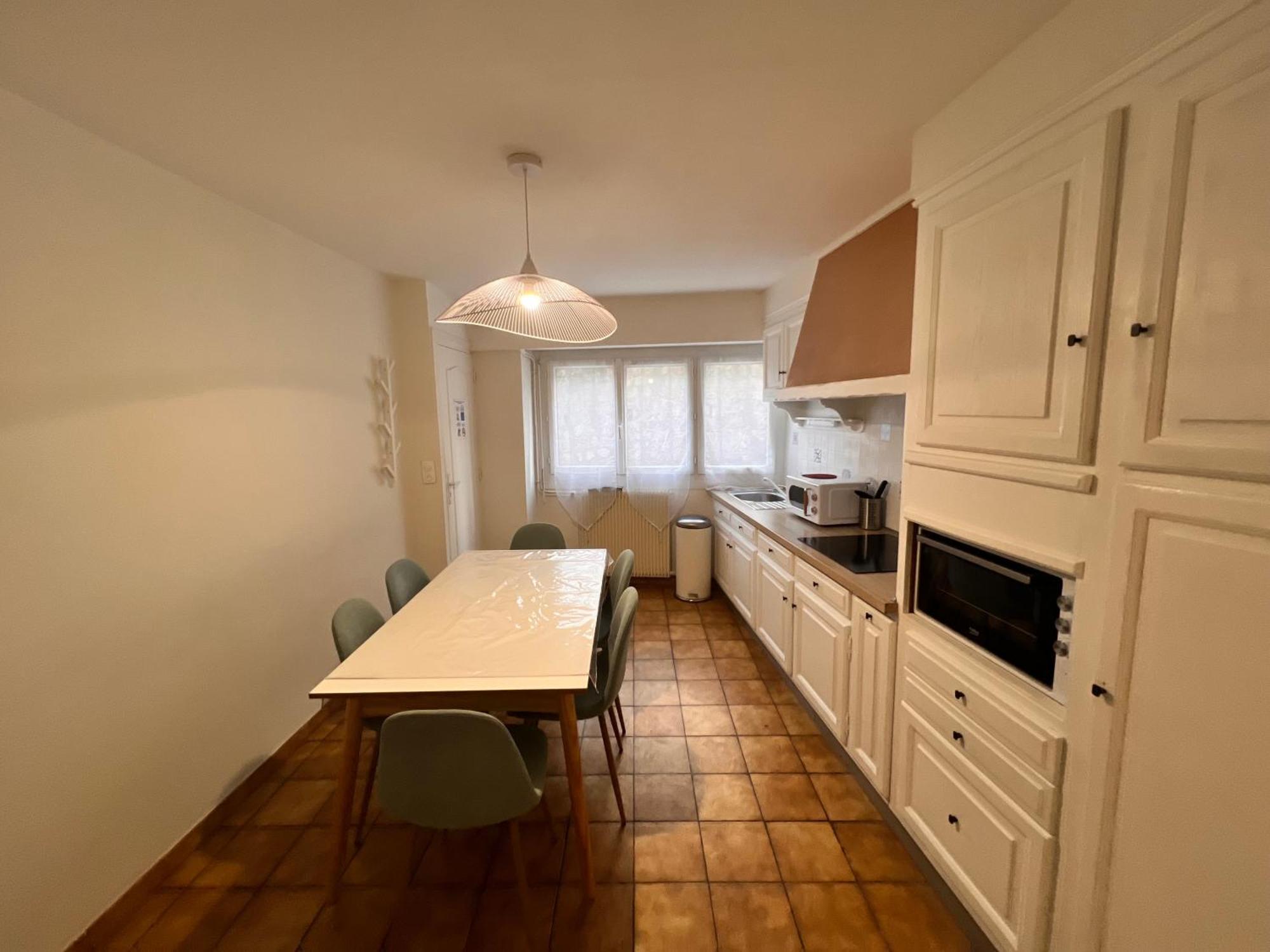 Appartement Rdc 9 Personnes, 2 Chambres, Wifi, Proche Du Centre La Bourboule Bagian luar foto