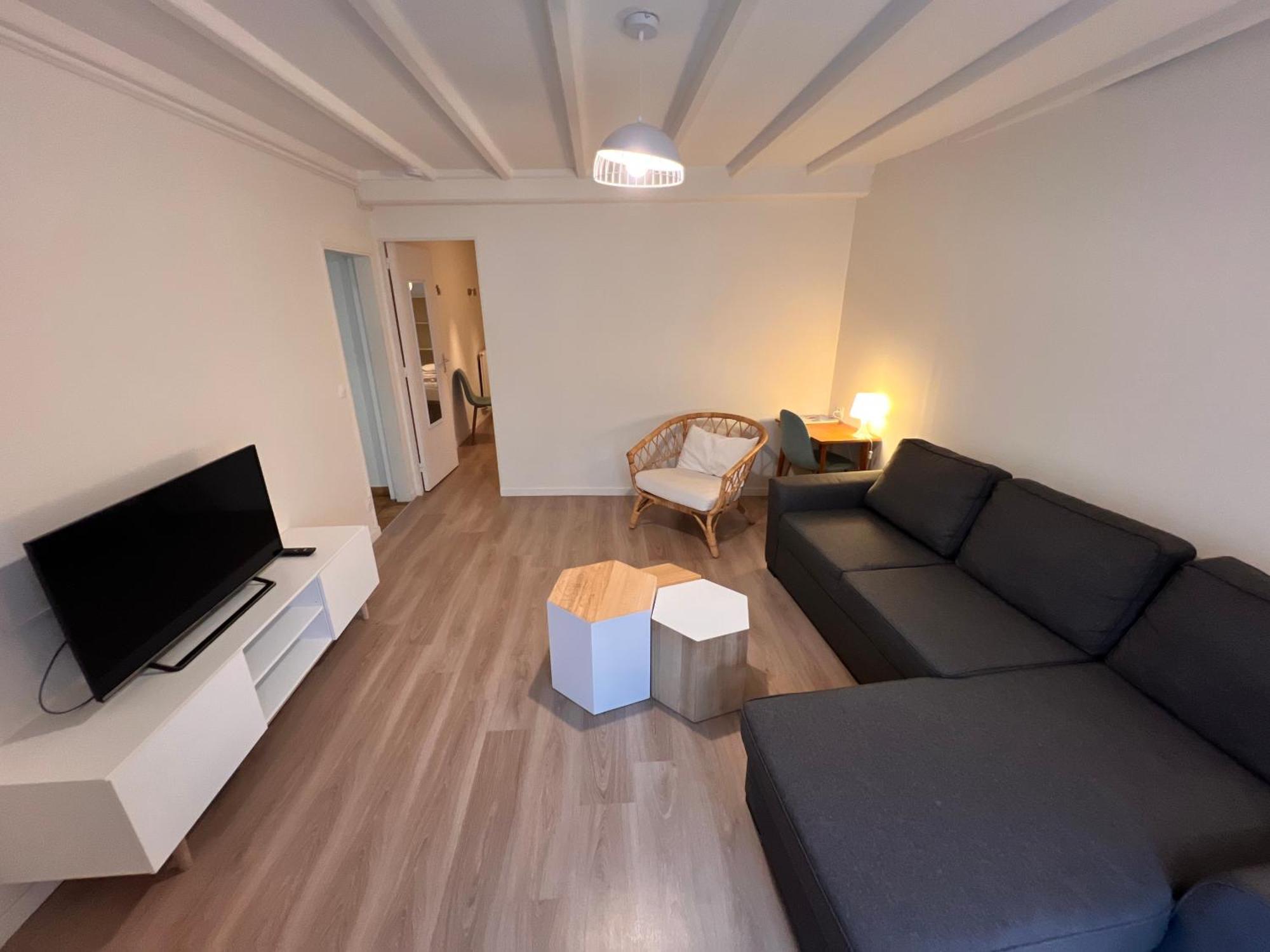 Appartement Rdc 9 Personnes, 2 Chambres, Wifi, Proche Du Centre La Bourboule Bagian luar foto